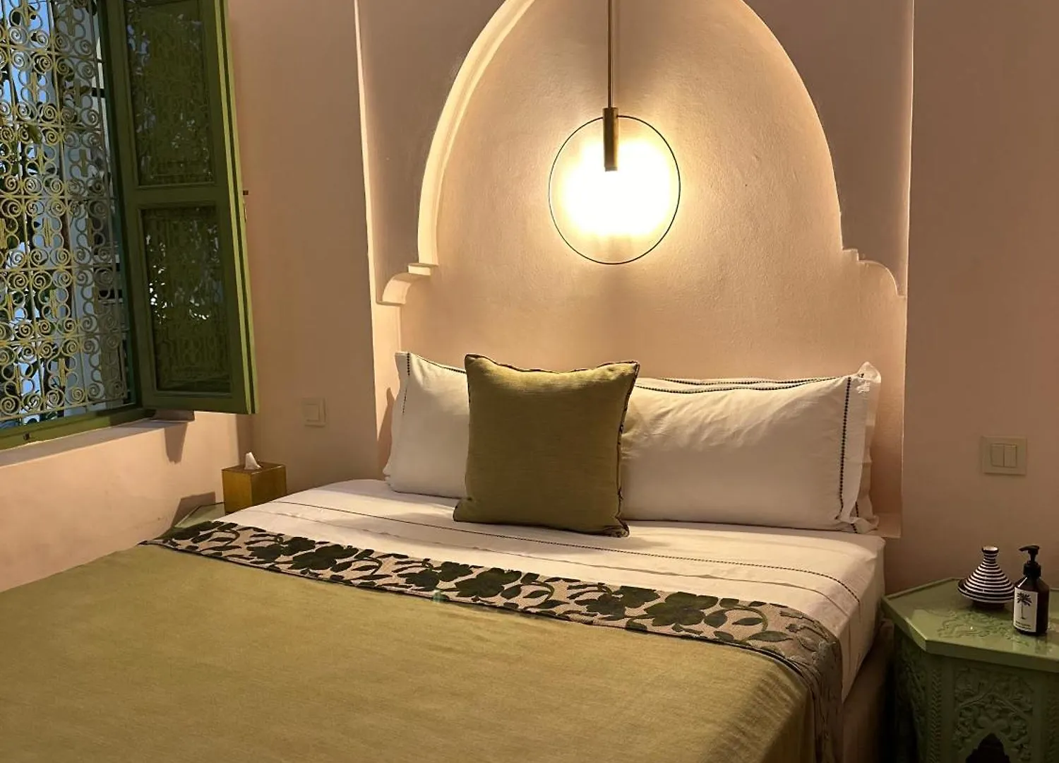 Riad Dar Adal Exclusivite 2 A 6 Personnes Petit Dejeuner Compris Place Jemaa El Fna Marrakesh 0*,