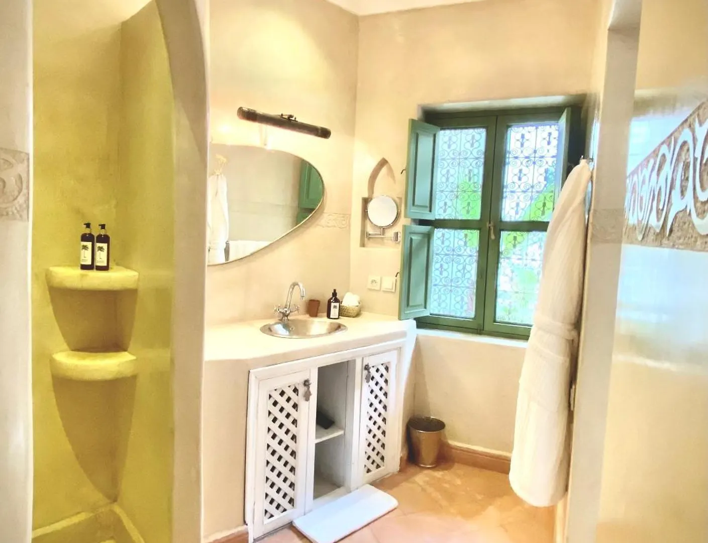 Bed & Breakfast Riad Dar Adal Exclusivite 2 A 6 Personnes Petit Dejeuner Compris Place Jemaa El Fna Marrakesh Morocco