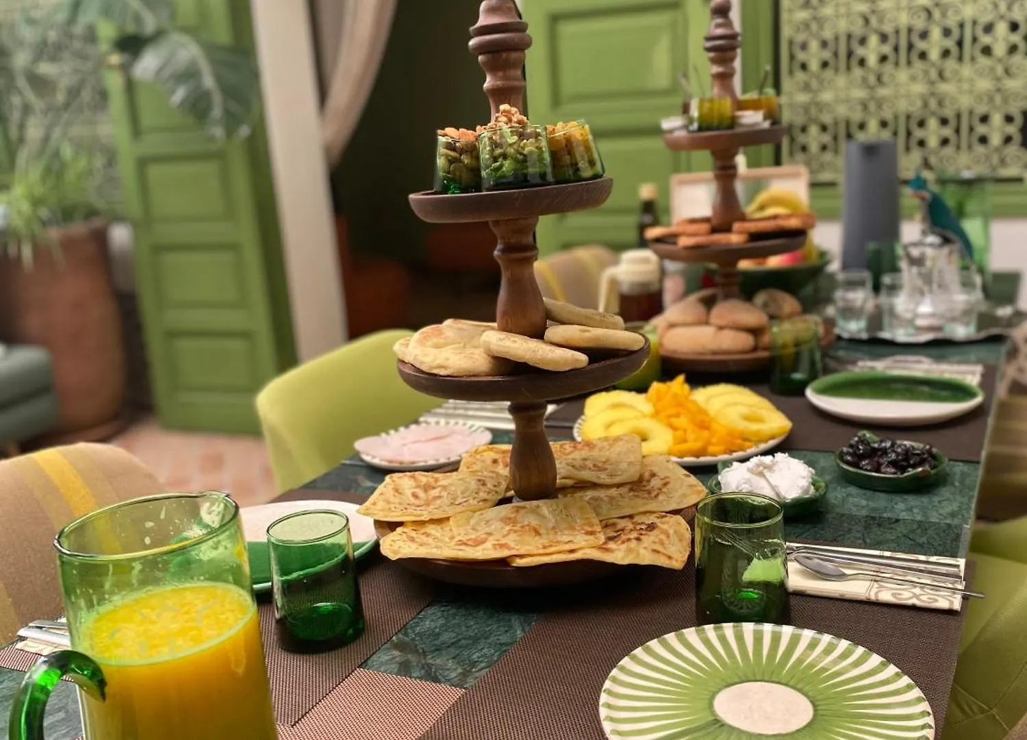 ベッド・アンド・ブレックファスト Riad Dar Adal Exclusivite 2 A 6 Personnes Petit Dejeuner Compris Place Jemaa El Fna マラケシュ